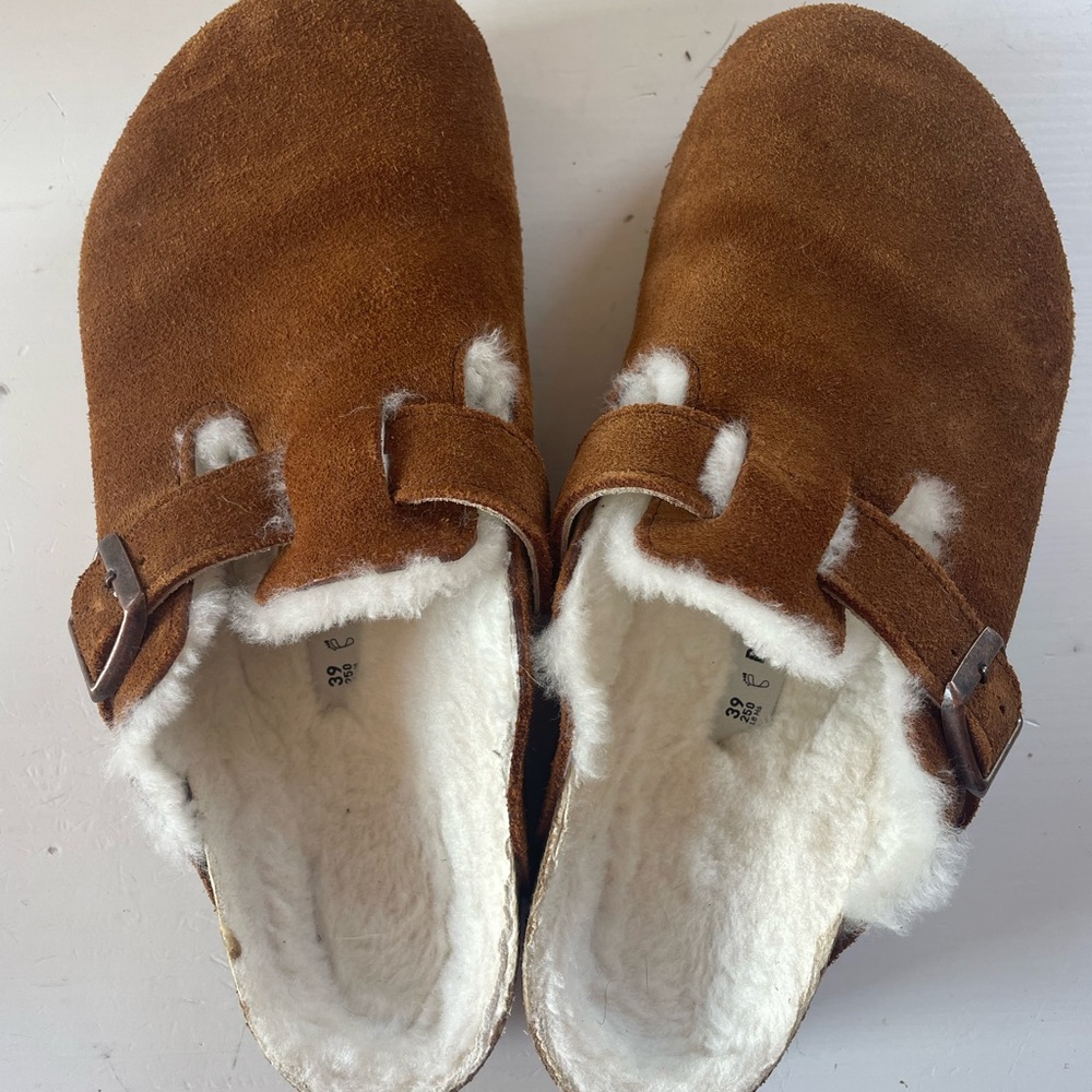 Birkenstock Boston Shearling Fur Lined. size 39 in color Mink